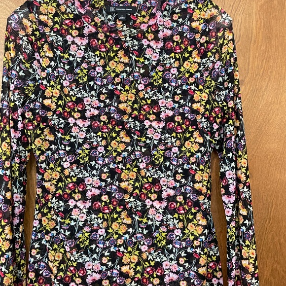 Inc womens top size small floral print. I wore only a few times. Hand washable. - Picture 4 of 4